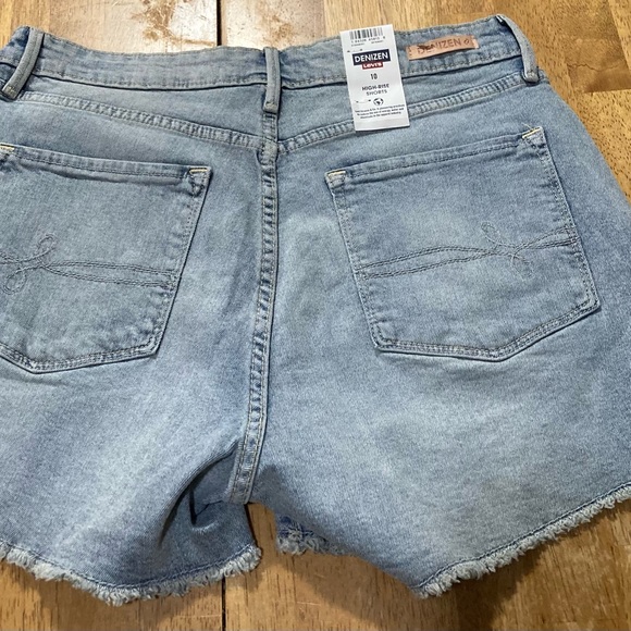 Beautiful shorts size 10 denizen from Levi’s high Rise shorts new - Picture 4 of 6